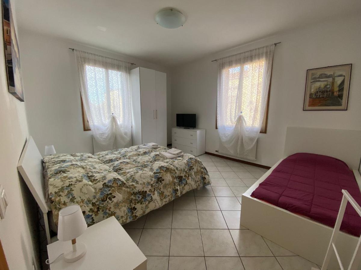 Little And Cozy Flat Near Venice Marghera Exterior photo